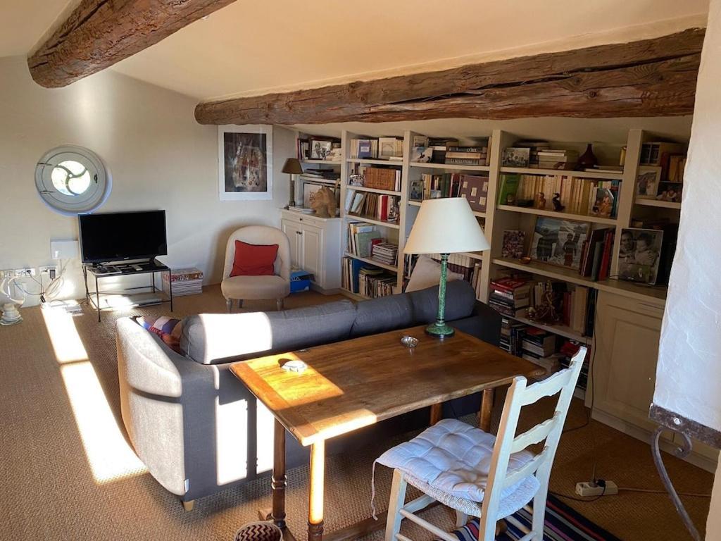 In Gordes, Facing The Entire Luberon Park A Beautiful 5 Bedrooms House Eksteriør billede