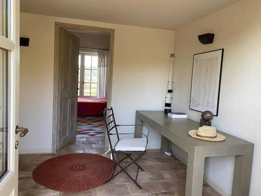In Gordes, Facing The Entire Luberon Park A Beautiful 5 Bedrooms House Eksteriør billede