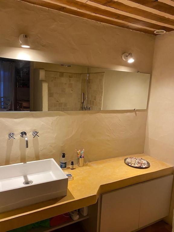 In Gordes, Facing The Entire Luberon Park A Beautiful 5 Bedrooms House Eksteriør billede