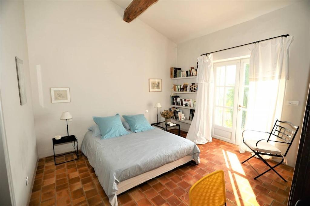 In Gordes, Facing The Entire Luberon Park A Beautiful 5 Bedrooms House Eksteriør billede