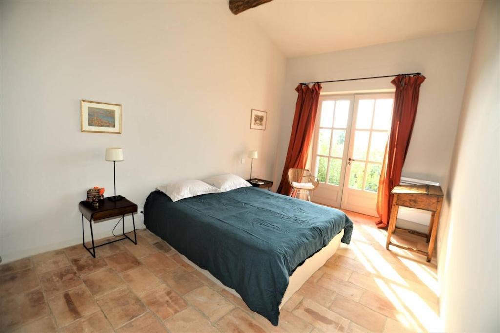 In Gordes, Facing The Entire Luberon Park A Beautiful 5 Bedrooms House Eksteriør billede
