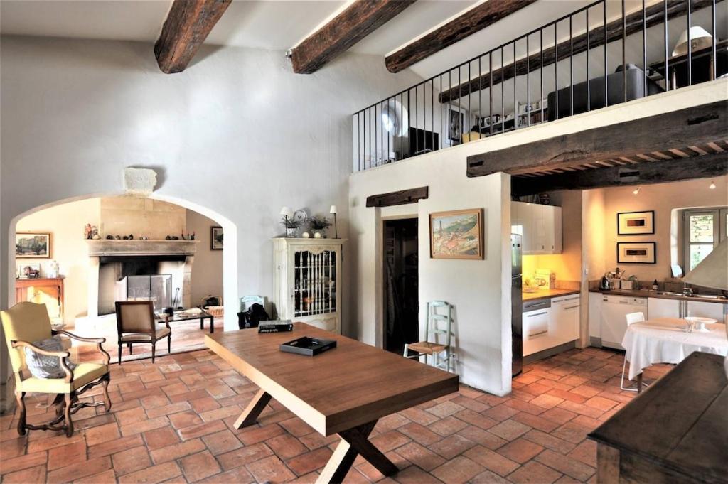 In Gordes, Facing The Entire Luberon Park A Beautiful 5 Bedrooms House Eksteriør billede